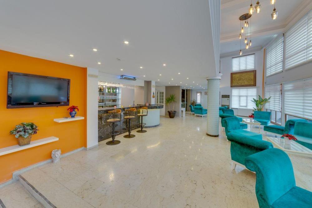 The View City Hotel 쿠사다시 외부 사진