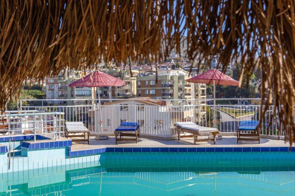 The View City Hotel 쿠사다시 외부 사진