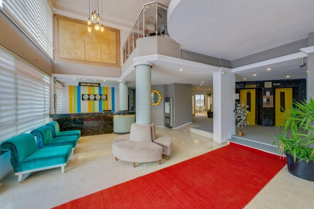 The View City Hotel 쿠사다시 외부 사진